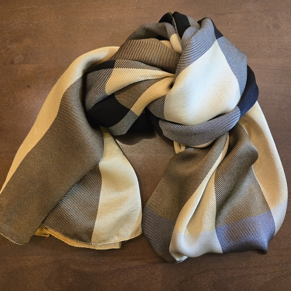 Burberry Yellow Silk Lightweight Mega check plaid scarf - Picture 9 of 10